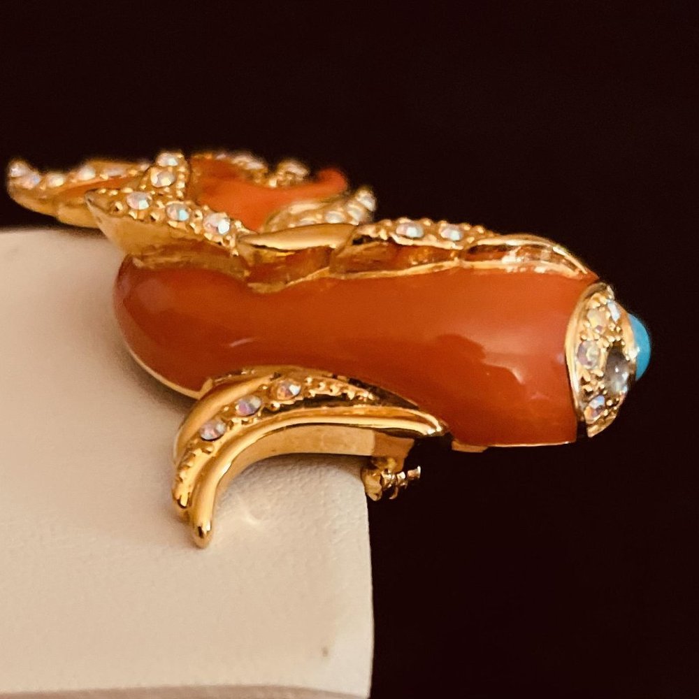 VINTAGE SIGNED ROXANNE ASSOULIN KOI GOLDFISH BROOCH - Picture 9 of 13